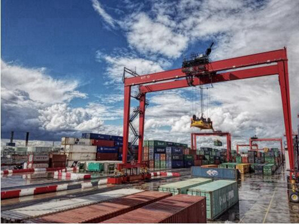 集裝箱門式起重機(jī) (22).jpg