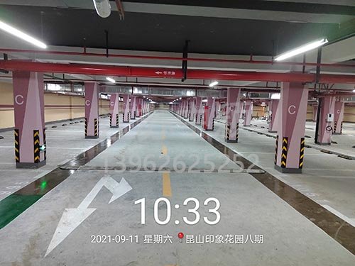 地下停車場(chǎng)理應(yīng)安裝哪些道路劃線標(biāo)識(shí)牌呢?