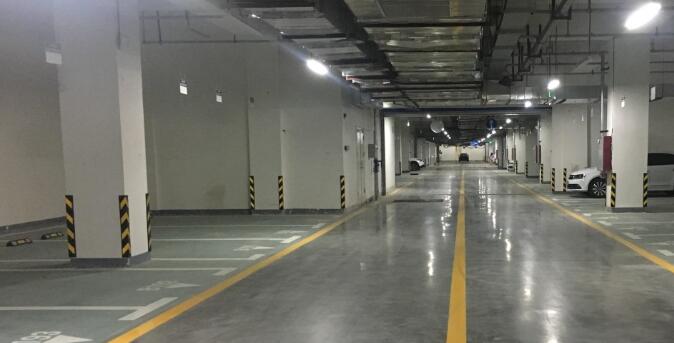 南京車位劃線解讀，地下車庫道路中線要用什么不同顏色？